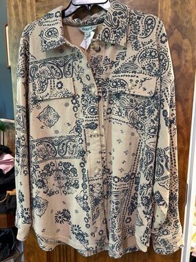 Rockin' C Vintage-Inspired Bandana Print Button-Up Shirt - Tan & Black